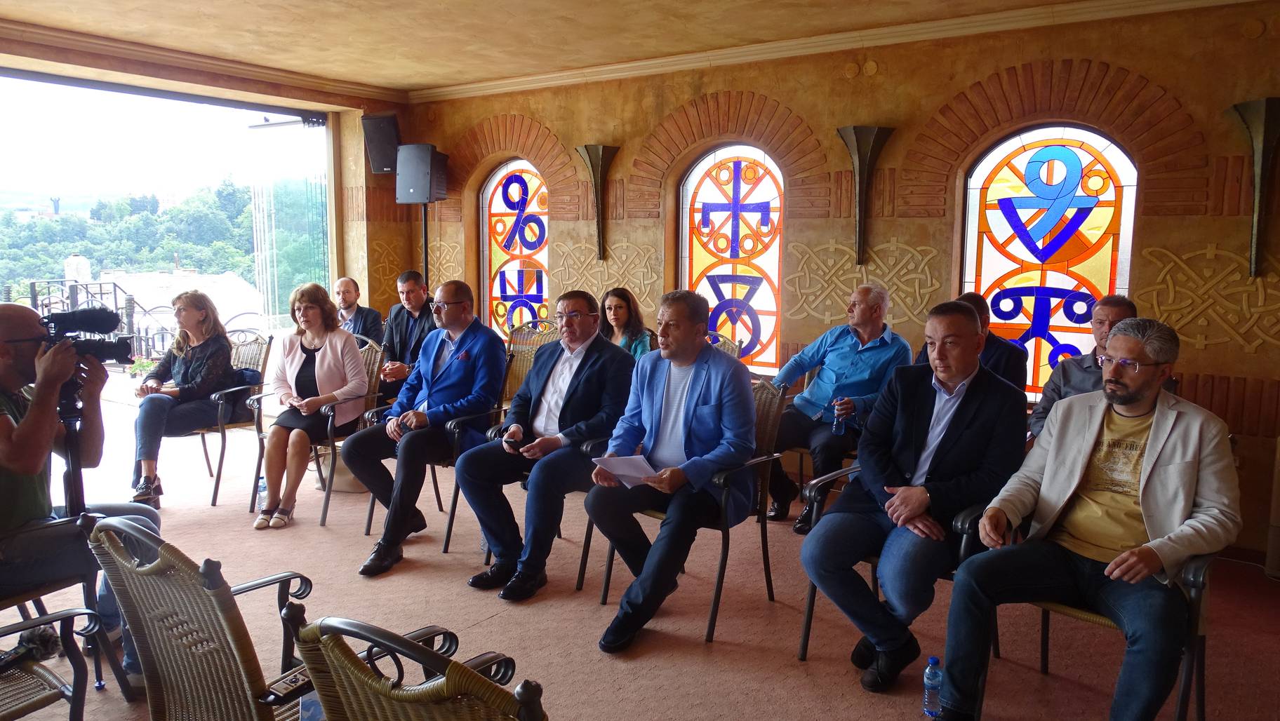 Коалицията ГЕРБ-СДС откри кампанията си във В. Търново 